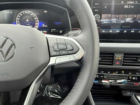 New 2026 Volkswagen Jetta SE image 10