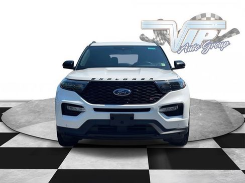 Certified 2022 Ford Explorer ST w/ Equipment Group 401A AWD/4WD image 2