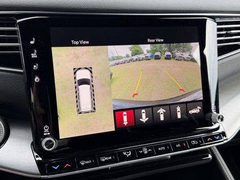 New 2026 Jeep Grand Wagoneer 2WD w/ Premium Group I image 40