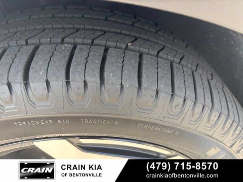 Certified 2023 Kia Telluride EX w/ EX Captain's Chair Package AWD/4WD image 9