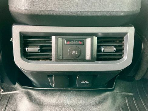 Used 2024 Ford F250 Lariat w/ Lariat Ultimate Package AWD/4WD image 32