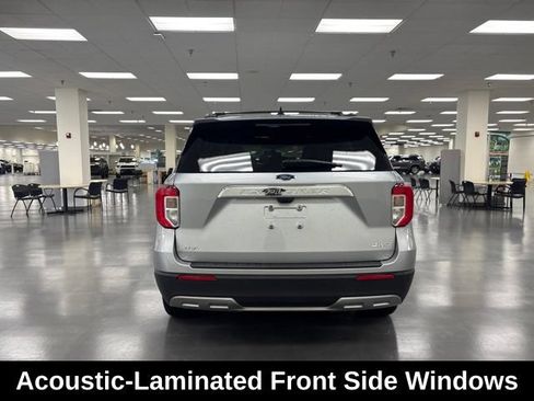 Used 2024 Ford Explorer XLT w/ Equipment Group 202A AWD/4WD image 6