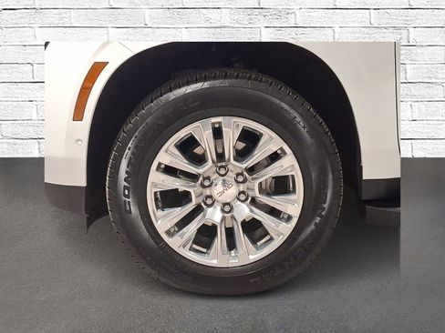 Used 2025 GMC Yukon Denali image 8