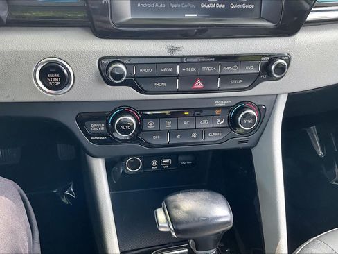Used 2019 Kia Niro EX FWD image 34