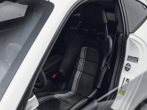 Used 2018 Porsche 911 GT3 RWD image 31
