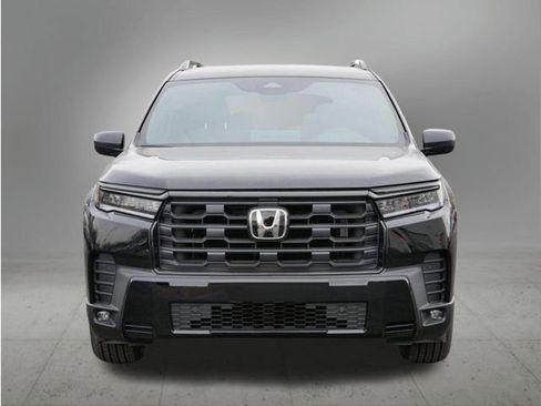 New 2026 Honda Pilot Sport image 8