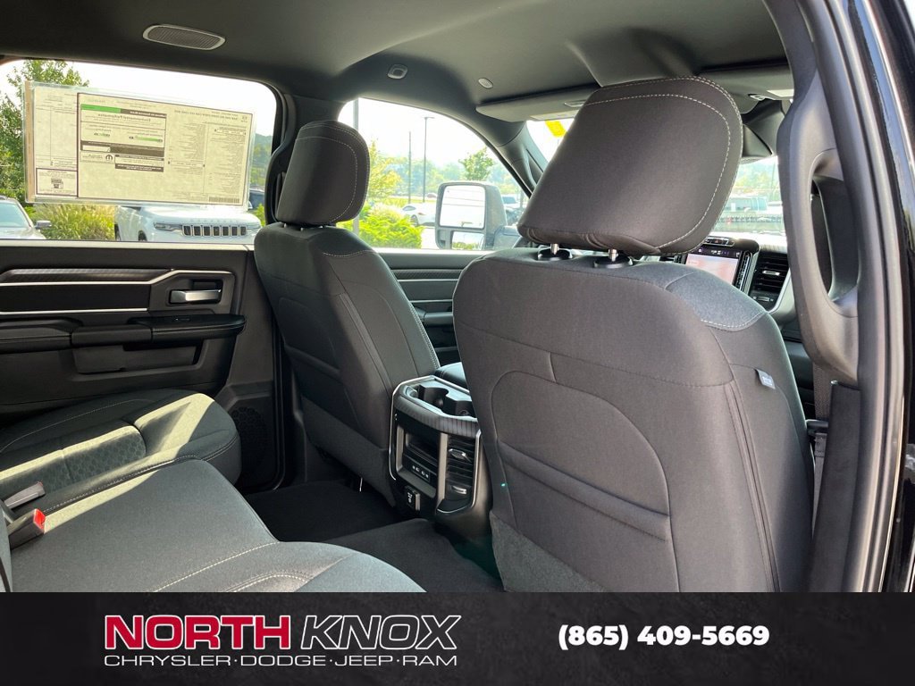 New 2027 RAM 3500 Big Horn AWD/4WD image 24