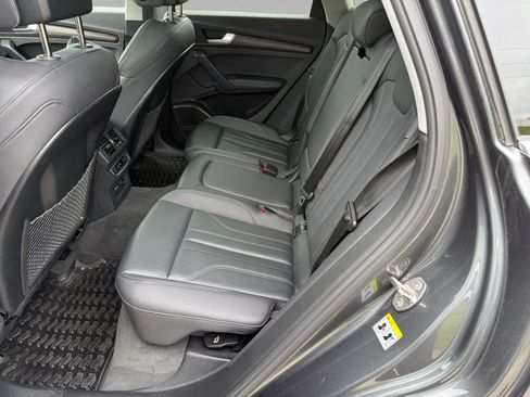 Used 2023 Audi Q5 e Premium Plus w/ Premium Plus Package AWD/4WD image 22