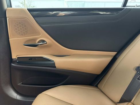 Used 2020 Lexus ES 350 image 17