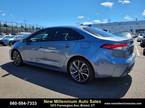 Used 2021 Toyota Corolla SE image 3