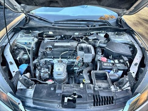 Used 2013 Honda Accord LX image 32