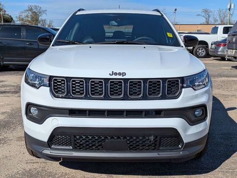 New 2026 Jeep Compass Latitude image 9