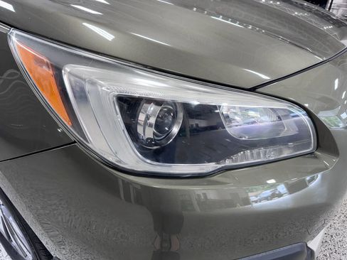 Used 2017 Subaru Outback 3.6R Touring AWD/4WD image 10