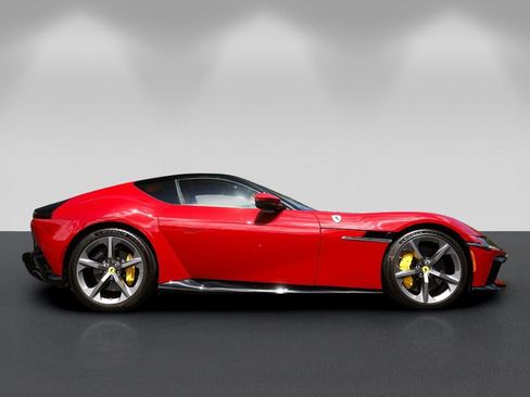 Certified 2025 Ferrari 12Cilindri RWD image 2
