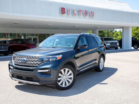 Used 2023 Ford Explorer Limited w/ Limited Technology Package RWD image 2
