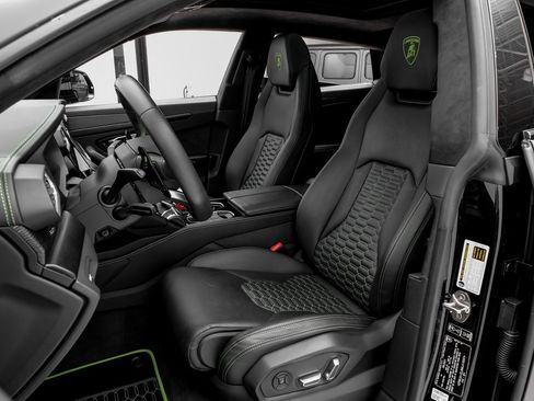 Used 2021 Lamborghini Urus image 14