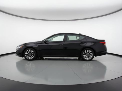 Used 2025 Nissan Altima 2.5 SV image 5
