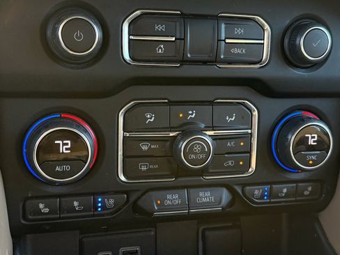 Used 2023 Chevrolet Tahoe Premier image 14