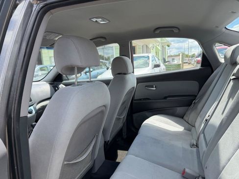 Used 2008 Hyundai Elantra GLS FWD image 15