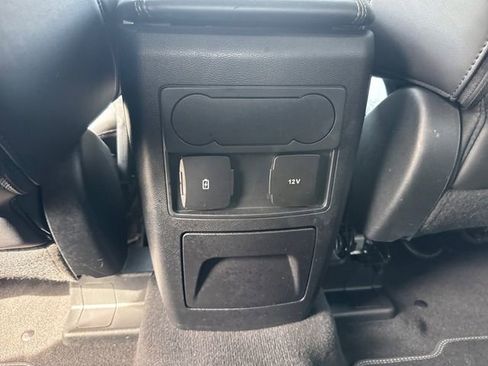 Certified 2022 Ford Explorer XLT w/ Equipment Group 202A image 23