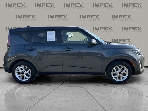 Used 2024 Kia Soul LX w/ Option Group 015 image 6