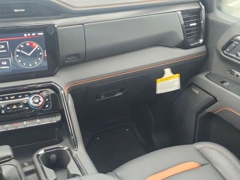 Used 2026 GMC Sierra 1500 AT4 w/ AT4 Premium Package AWD/4WD image 19