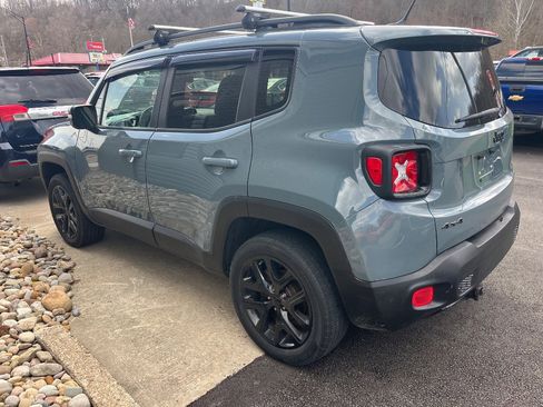 Used 2017 Jeep Renegade Altitude image 7