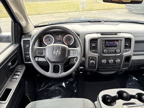 Used 2019 RAM 1500 Express image 19