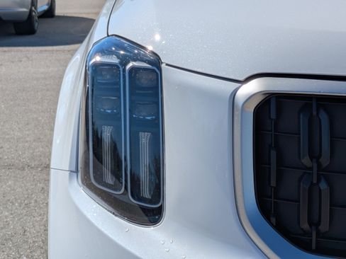 New 2025 Kia Telluride LX image 10