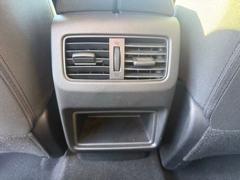 Used 2023 Nissan Rogue S AWD/4WD image 27