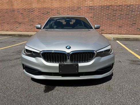 Used 2019 BMW 530i w/ Convenience Package RWD image 2