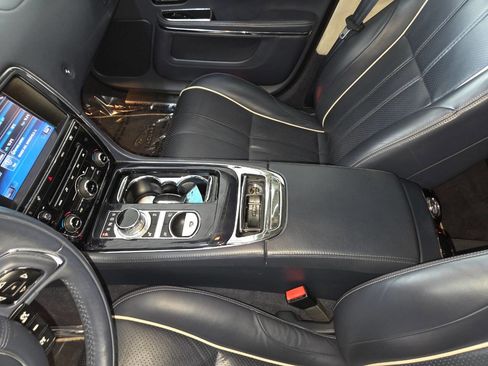 Used 2011 Jaguar XJ L Supercharged image 18