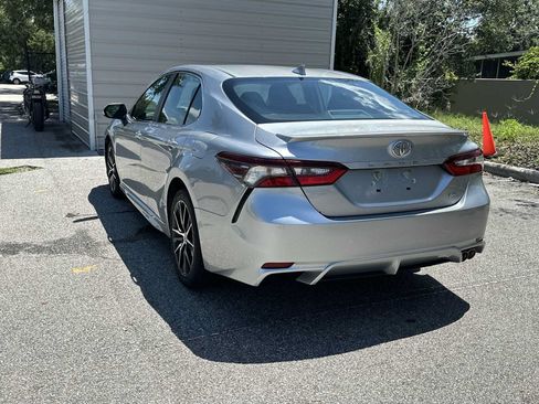 Used 2021 Toyota Camry SE FWD image 4