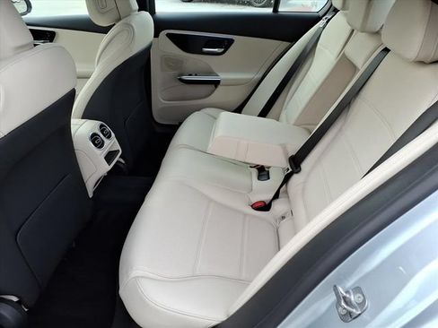 Used 2025 Mercedes-Benz C 300 4MATIC Sedan image 19