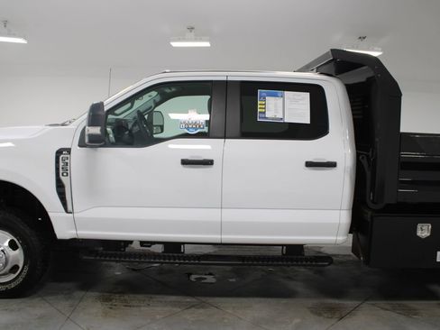 Used 2023 Ford F350 XL w/ Snow Plow Prep Package image 6