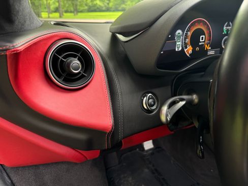 Used 2017 McLaren 570S Coupe RWD image 46