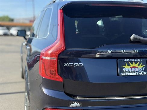 Used 2019 Volvo XC90 T6 Momentum w/ Advanced Package AWD/4WD image 13