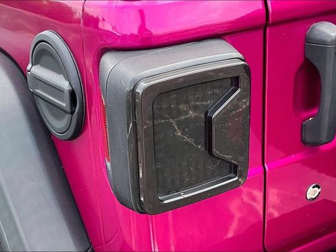 Used 2018 Jeep Wrangler Rubicon AWD/4WD image 28