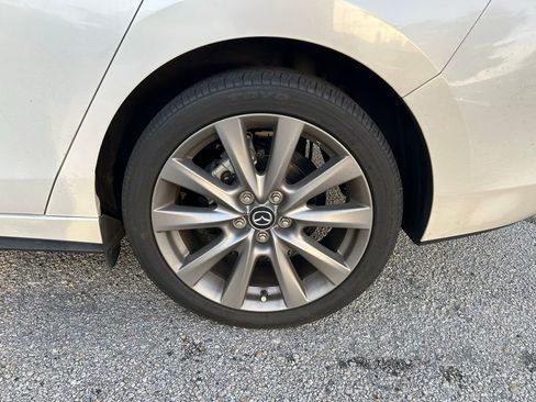 Used 2023 MAZDA MAZDA3 s image 9