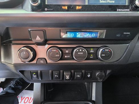 Used 2021 Toyota Tacoma TRD Sport w/ Advanced Technology Package image 17