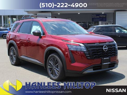 New 2026 Nissan Pathfinder SL w/ SL Premium Package AWD/4WD image 5