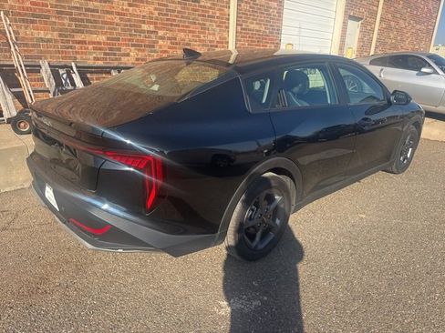 Used 2025 Kia K4 LXS image 3