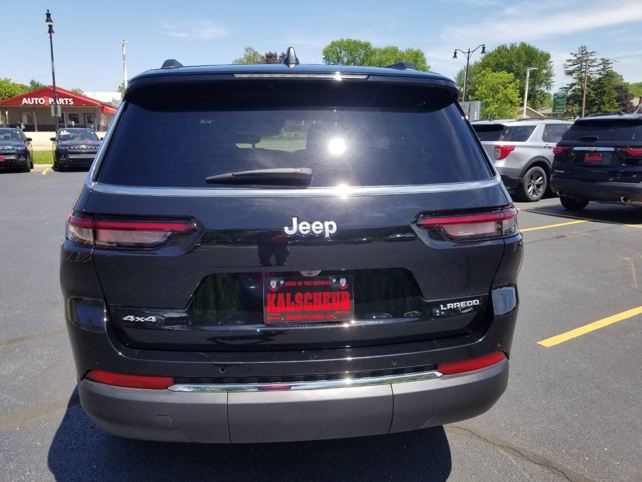 Certified 2025 Jeep Grand Cherokee L Laredo w/ Trailer Tow Package AWD/4WD image 7