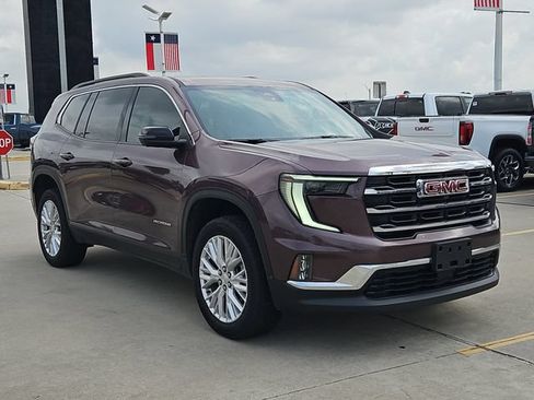 Used 2024 GMC Acadia Elevation w/ Luxury Package FWD image 3