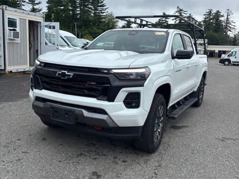 Used 2024 Chevrolet Colorado Z71 w/ Advanced Trailering Package AWD/4WD image 3