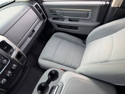 Used 2017 RAM 1500 Classic SLT image 17