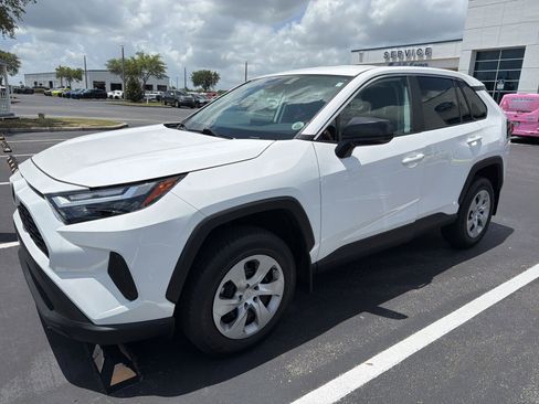 Used 2025 Toyota RAV4 LE FWD image 5