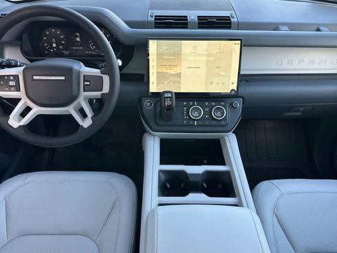 New 2026 Land Rover Defender 110 X-Dynamic SE image 24