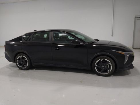 Used 2025 Kia K4 EX FWD image 11