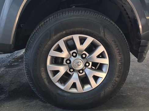 Used 2016 Toyota Tacoma SR5 RWD image 27